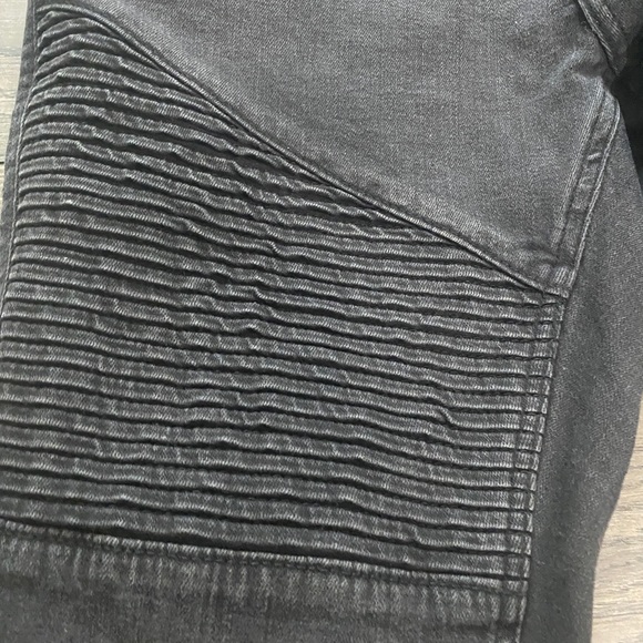 Men’s Hollister Stacked Super Skinny Jeans - Picture 6 of 6